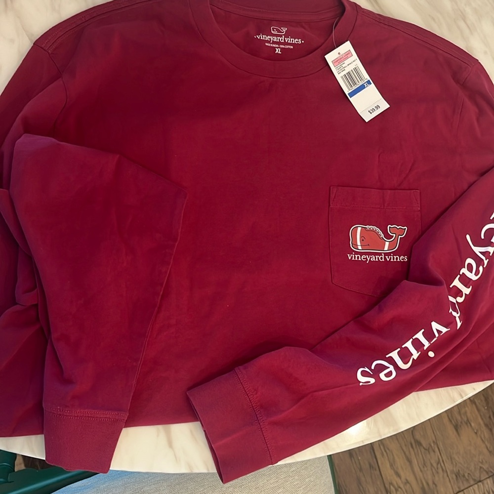 Vineyard Vines Longsleeve t shirt with a football whale